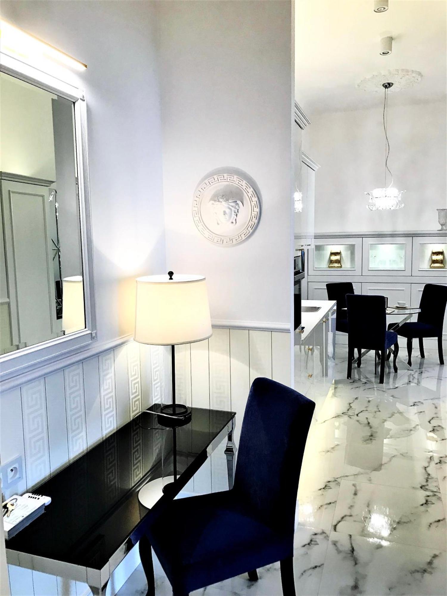 وارسو Mondrian Luxury Suites & Apartments Old Town الغرفة الصورة