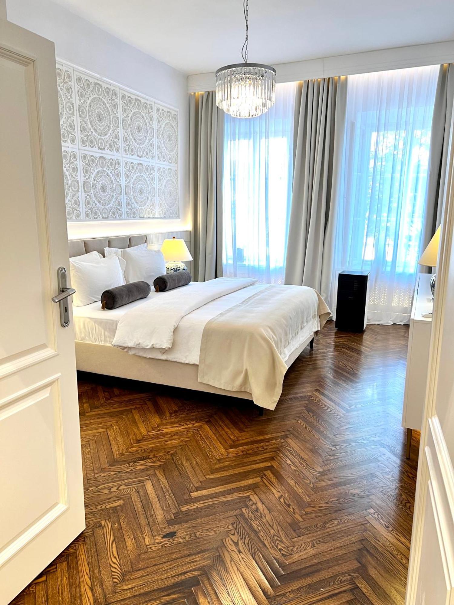 وارسو Mondrian Luxury Suites & Apartments Old Town المظهر الخارجي الصورة