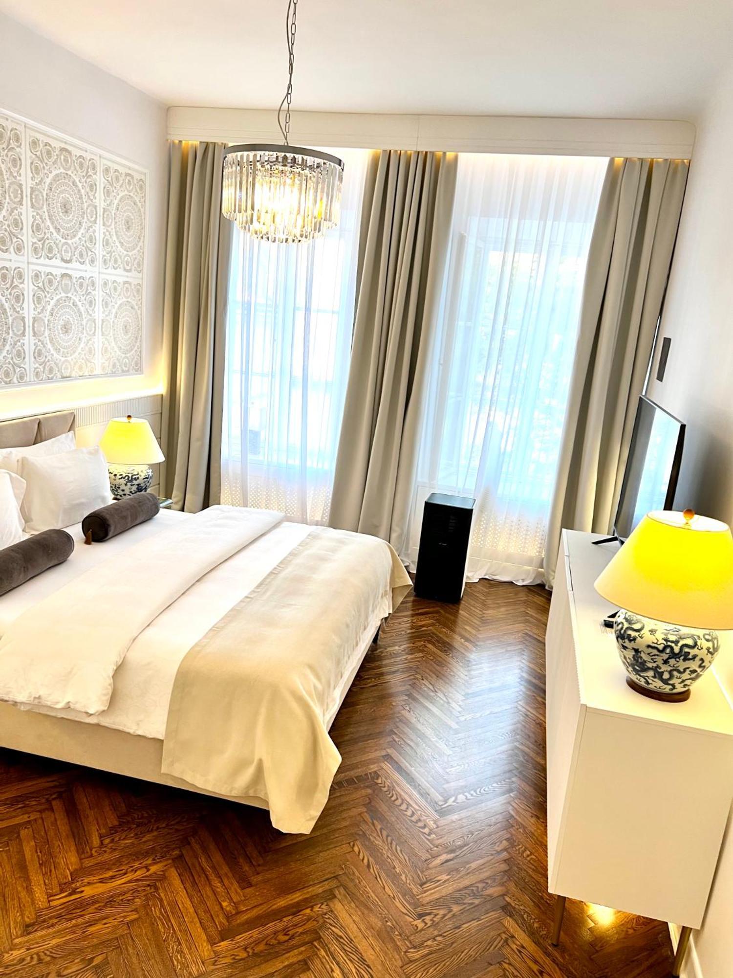 وارسو Mondrian Luxury Suites & Apartments Old Town الغرفة الصورة