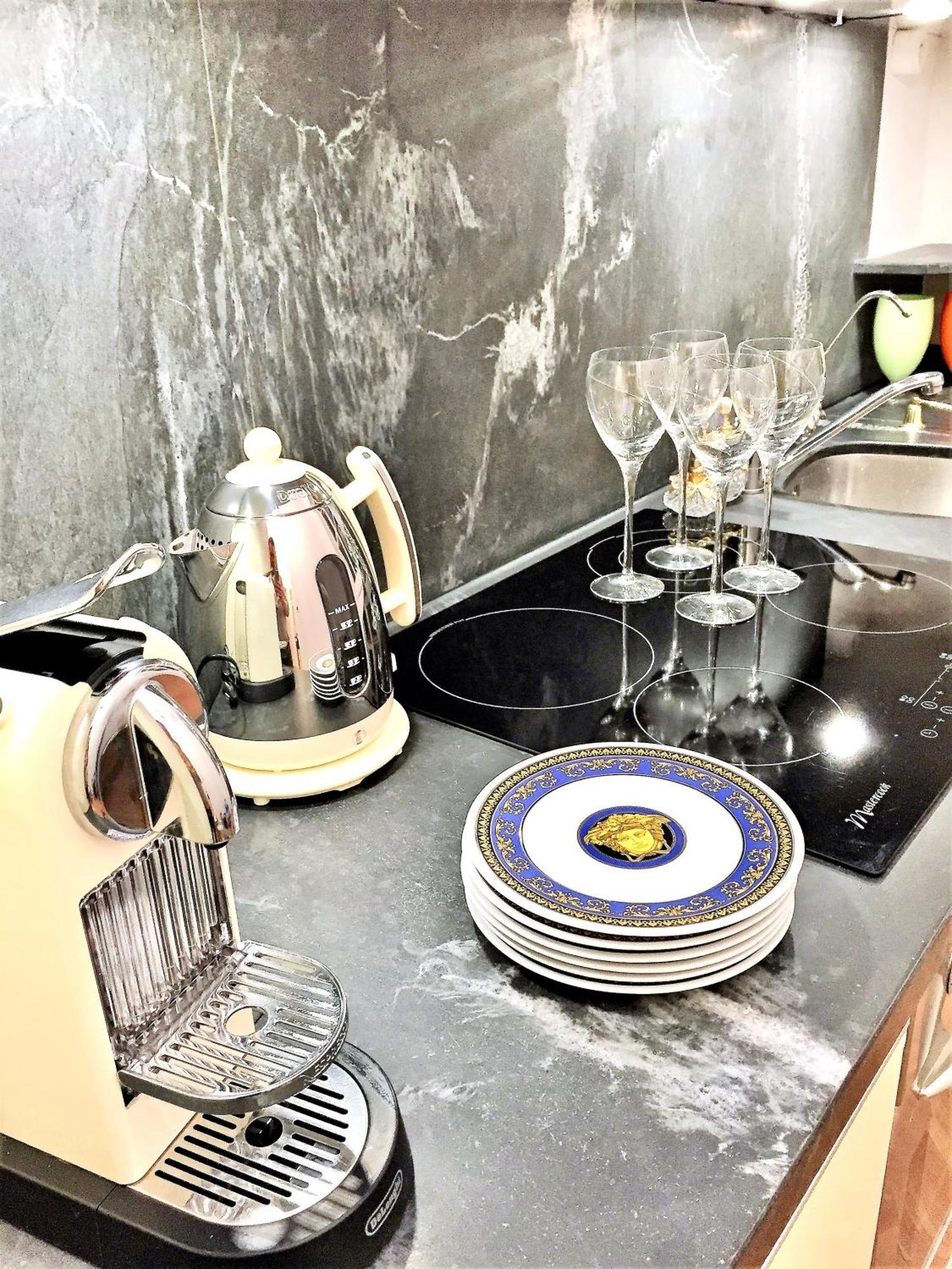 وارسو Mondrian Luxury Suites & Apartments Old Town الغرفة الصورة